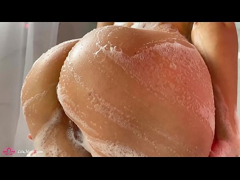 ❤️ Brunette Masturbates киска бо вибратор ба оргазми шадид дар душ ️❌ Порно босифат дар мо ﹏